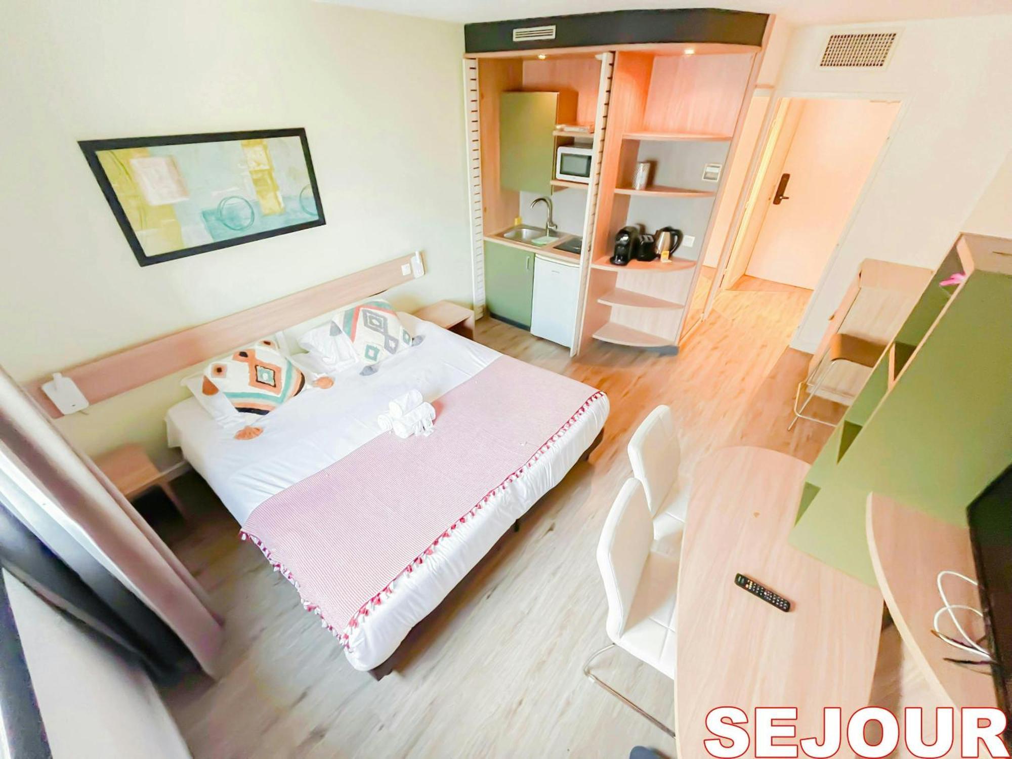 5 Minutes Du Zenith - Studio Chic Пантен Экстерьер фото